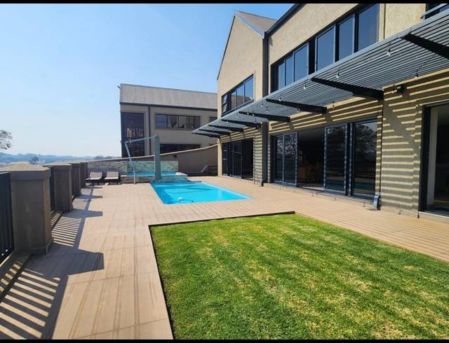 5 BEDROOM HOUSE FOR SALE IN HERON BANKS GOLF ESTATE